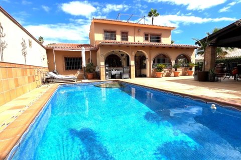 Villa à vendre La Nucia, Alicante, Espagne, 5 chambres, 315 m2 No. 122559 - photo 1