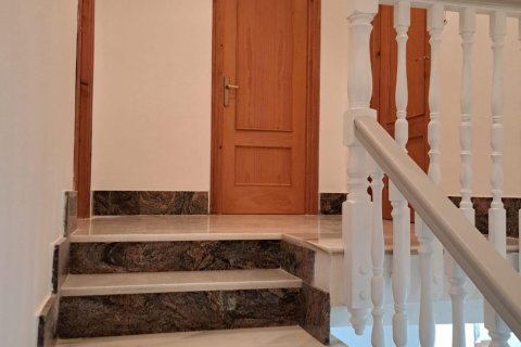 Villa for sale Orihuela, Alicante, Spain 5 bedrooms, 250 sq.m. No. 122556 - photo 29