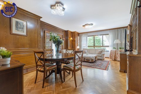 Dzīvoklis pārdošanā Valencia, Spānijā 4 istabas, 155 m2 Nr. 120494 - attēls 2