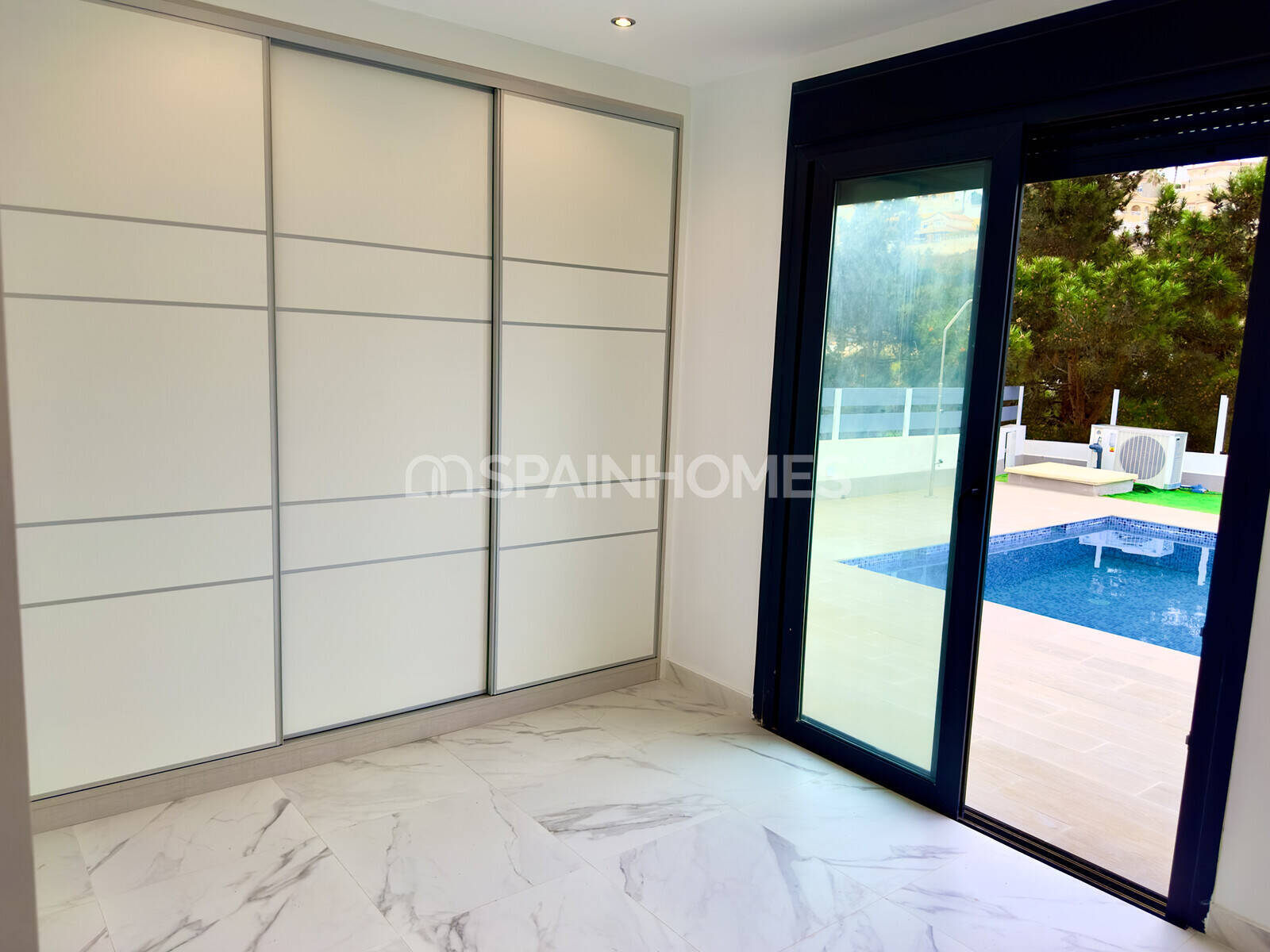 Villa a Rojales, Alicante, Spagna 4 camere da letto, 260 mq. N° 120492