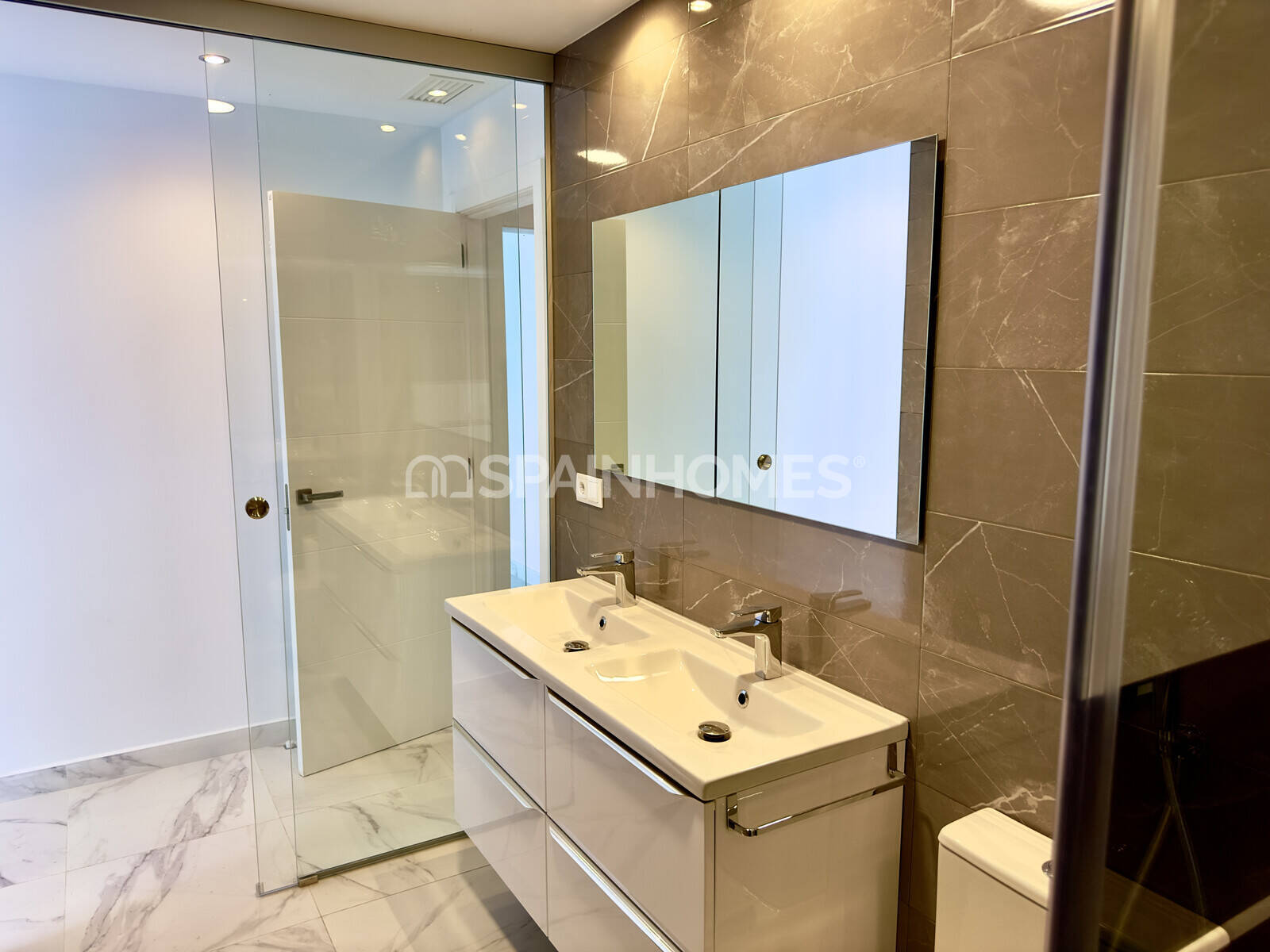 Villa a Rojales, Alicante, Spagna 4 camere da letto, 260 mq. N° 120492