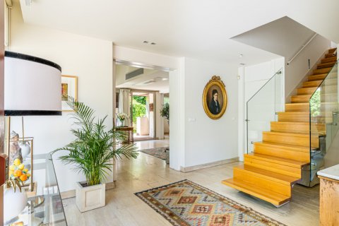 House for sale Madrid, Spain 4 bedrooms, 455 sq.m. No. 120489 - photo 3