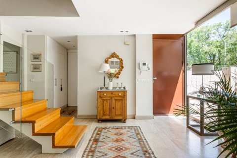 House for sale Madrid, Spain 4 bedrooms, 455 sq.m. No. 120489 - photo 2