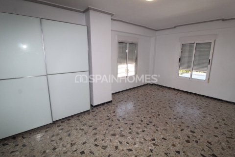 Продажа виллы в Эльче, Аликанте, Испания 6 спален, 203м2 №132794 - фото 24