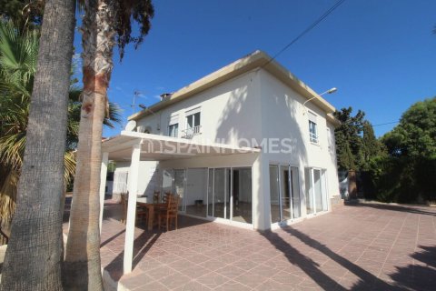 Продажа виллы в Эльче, Аликанте, Испания 6 спален, 203м2 №132794 - фото 2