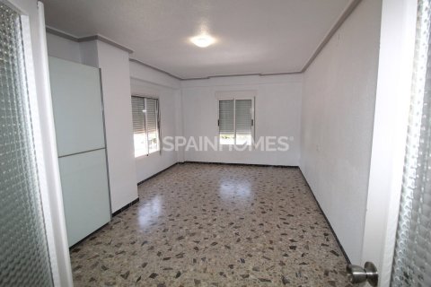 Продажа виллы в Эльче, Аликанте, Испания 6 спален, 203м2 №132794 - фото 25