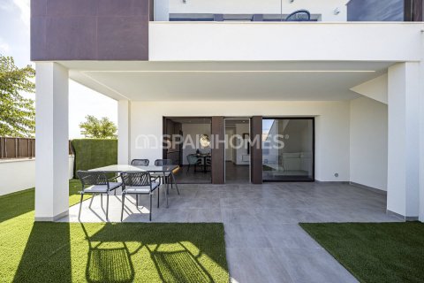 Продажа квартиры в Пилар де ла Орадада, Аликанте, Испания 2 спальни, 72м2 №121305 - фото 2