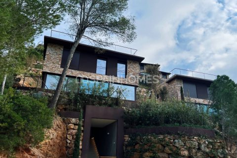 Villa à vendre Begur, Girona, Espagne, 4 chambres, 329 m2 No. 120789 - photo 3