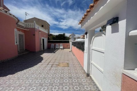 Villa en venta Playa Flamenca II, Alicante, España 5 dormitorios,  No. 131562 - foto 23