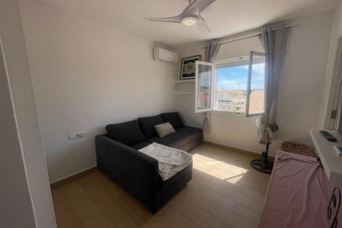 Villa en venta Playa Flamenca II, Alicante, España 5 dormitorios,  No. 131562 - foto 7