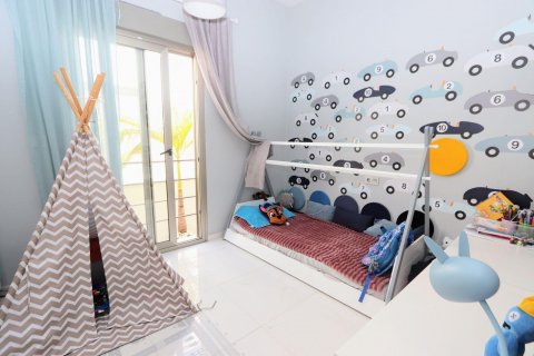Villa for sale Alicante, Spain 5 bedrooms, 243 sq.m. No. 129357 - photo 17