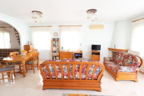 Villa for sale Torrevieja, Alicante, Spain 3 bedrooms, 126 sq.m. No. 128920 - photo 7