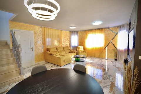 Villa for sale San Miguel de Salinas, Alicante, Spain 4 bedrooms, 163 sq.m. No. 128923 - photo 9