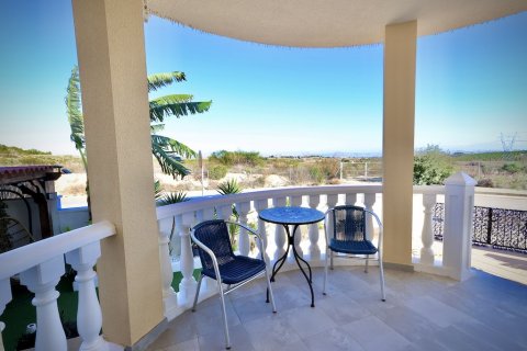 Villa for sale San Miguel de Salinas, Alicante, Spain 4 bedrooms, 163 sq.m. No. 128923 - photo 6