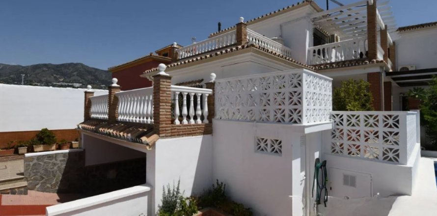 Villa Mijas, Malaga, Spain 5 bedrooms, 418 sq.m. No. 127559