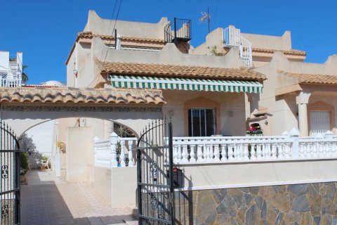 Villa en venta Alicante, España 3 dormitorios, 103 m2 No. 131542 - foto 1