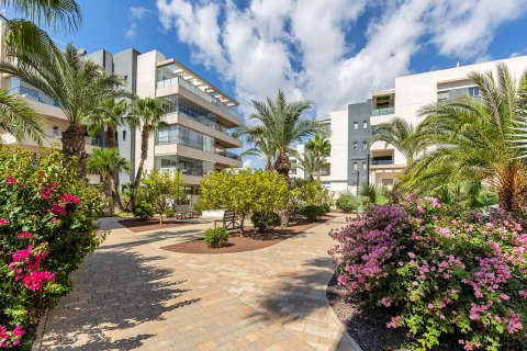 Apartment for sale Villamartin, Alicante, Spain 2 bedrooms, 93 sq.m. No. 131545 - photo 1
