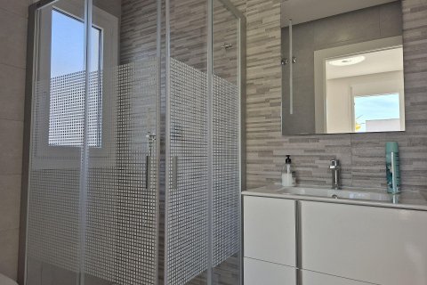 Duplex for sale Torrevieja, Alicante, Spain 3 bedrooms, 110 sq.m. No. 128650 - photo 15