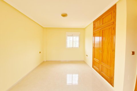 Villa zum Verkauf La Marina, Alicante, Spanien 3 Schlafzimmer, 120 m2 Nr. 128652 - Foto 17