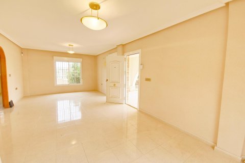 Villa zum Verkauf La Marina, Alicante, Spanien 3 Schlafzimmer, 120 m2 Nr. 128652 - Foto 11