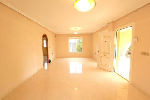 Villa zum Verkauf La Marina, Alicante, Spanien 3 Schlafzimmer, 120 m2 Nr. 128652 - Foto 8