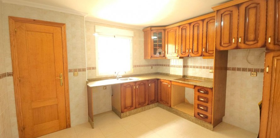 Villa La Marina, Alicante, Spanien 3 Schlafzimmer, 120 m2 Nr. 128652