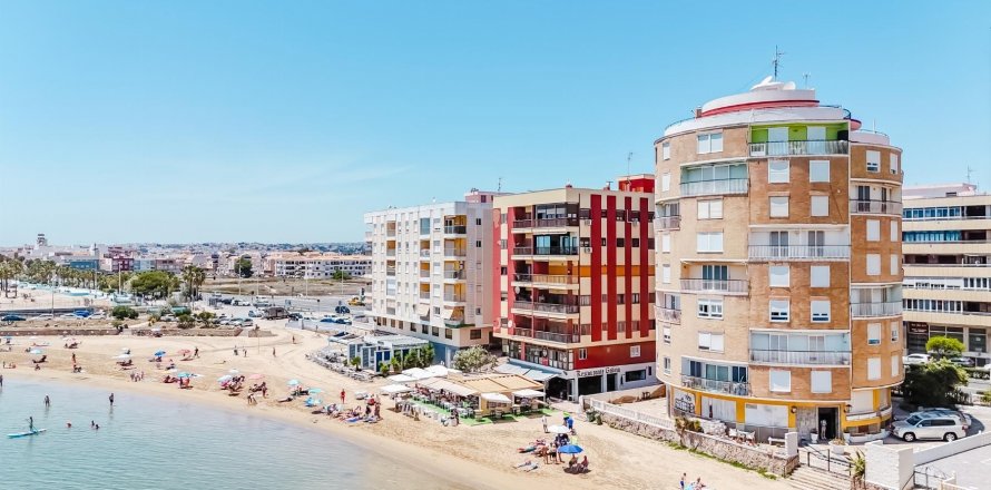 Квартира Торревьеха, Аликанте, Испания 3 спальни, 106м2 №128653