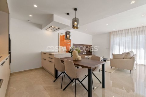 Продажа виллы Бенихофар, Аликанте, Испания 3 спальни, 119м2 №122469 - фото 6