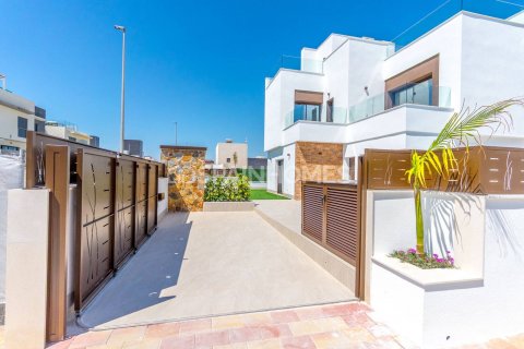 Продажа виллы Бенихофар, Аликанте, Испания 3 спальни, 119м2 №122469 - фото 1