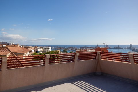 Продажа виллы в Лас-Пальмас-де-Гран-Канария, Гран-Канария, Испания 5 спален, 396м2 №120091 - фото 27