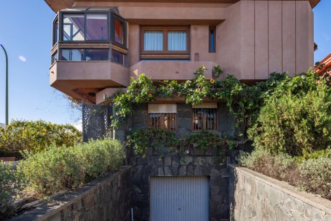 Продажа виллы в Лас-Пальмас-де-Гран-Канария, Гран-Канария, Испания 5 спален, 396м2 №120091 - фото 9