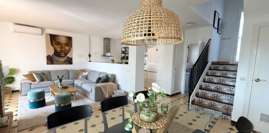Townhouse Mijas Costa, Malaga, Espagne 3 chambres, 175 m2 No. 130704