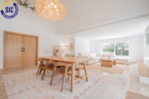 Продажа виллы в Патерна, Валенсия, Испания 6 спален, 442м2 №121982 - фото 9
