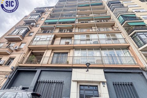 Apartamento en venta València, España 4 dormitorios, 139 m2 No. 121985 - foto 24