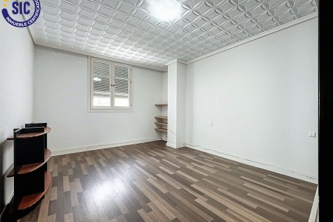 Apartamento en venta València, España 4 dormitorios, 139 m2 No. 121985 - foto 16