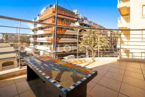 Huoneisto myytävänä Torrevieja, Alicante, Espanja, 3 makuuhuonetta, 91 m2 No. 131951 - kuva 30
