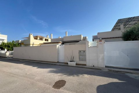 Villa zum Verkauf Torrevieja, Alicante, Spanien 2 Schlafzimmer, 90 m2 Nr. 131832 - Foto 21