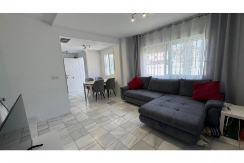 Villa for sale Torrevieja, Alicante, Spain 2 bedrooms, 86 sq.m. No. 131833 - photo 1