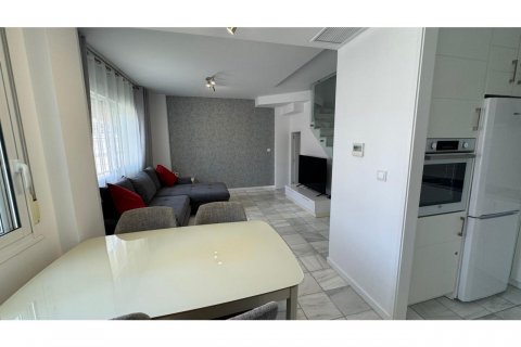 Villa for sale Torrevieja, Alicante, Spain 2 bedrooms, 86 sq.m. No. 131833 - photo 3