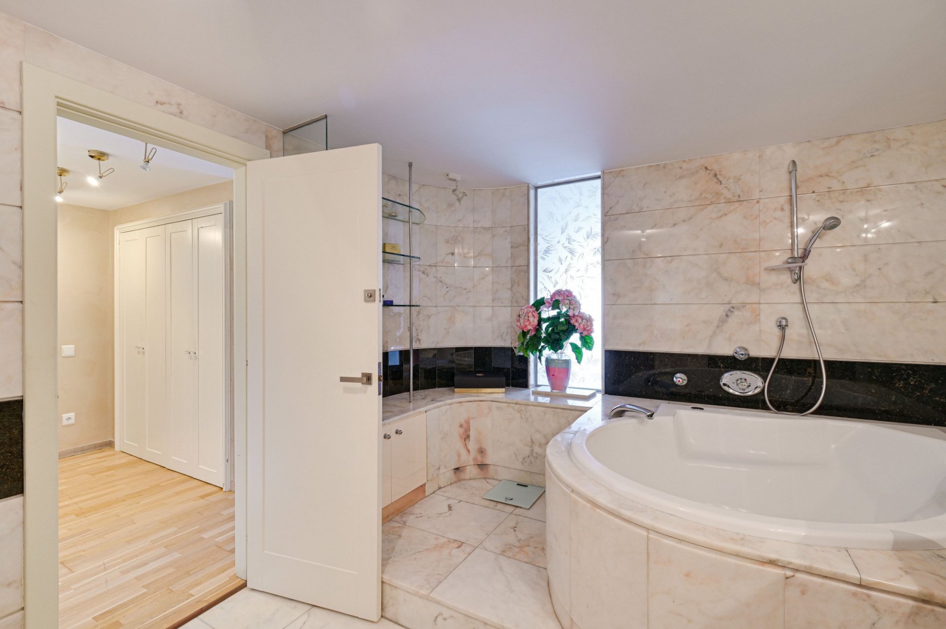 Townhouse in Lloret de Mar, Girona, Spain 5 bedrooms, 374 sq.m. No. 130417