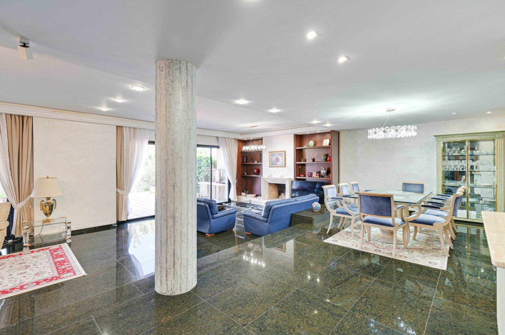 Townhouse in Lloret de Mar, Girona, Spain 5 bedrooms, 374 sq.m. No. 130417