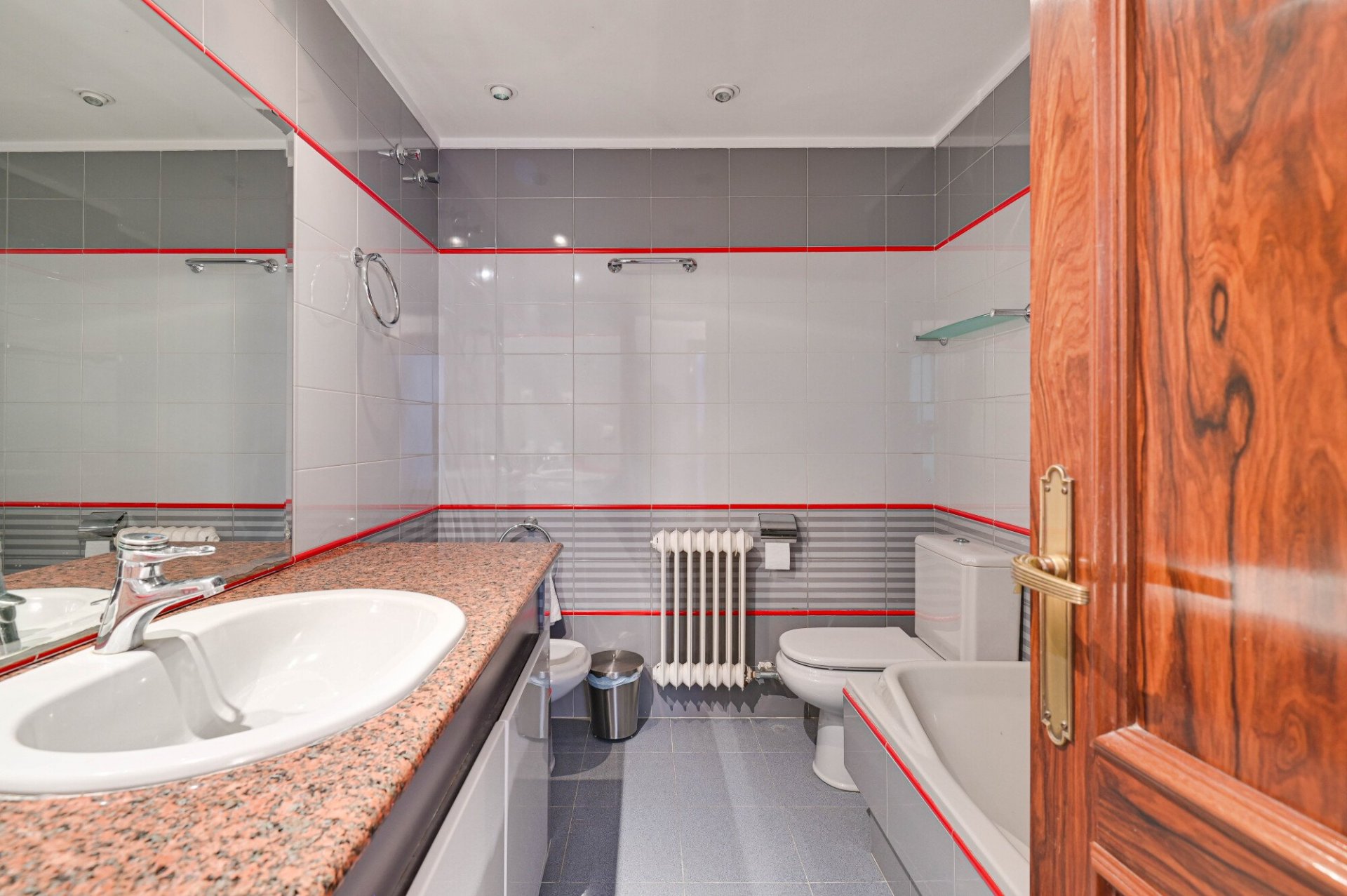 Townhouse in Lloret de Mar, Girona, Spain 5 bedrooms, 374 sq.m. No. 130417