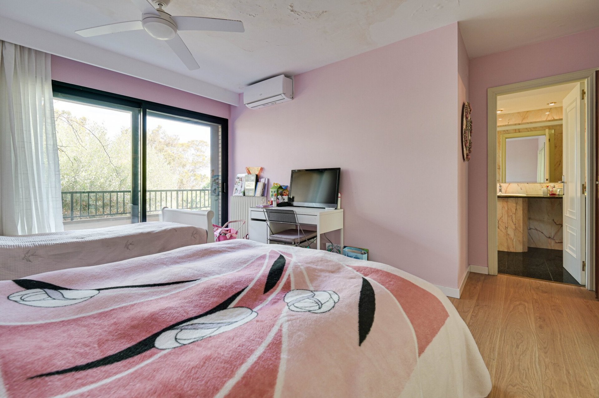 Townhouse in Lloret de Mar, Girona, Spain 5 bedrooms, 374 sq.m. No. 130417