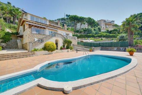 House à vendre Lloret de Mar, Girona, Espagne, 5 chambres, 397 m2 No. 130416 - photo 2