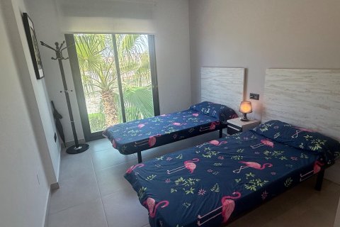 Bungalow w Guardamar del Segura, Alicante, Hiszpania 2 sypialnie, 150 mkw. nr 131498 – zdjęcie 24