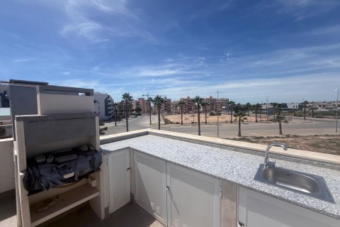 Bungalow w Guardamar del Segura, Alicante, Hiszpania 2 sypialnie, 150 mkw. nr 131498 – zdjęcie 13