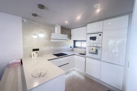 Bungalow w Guardamar del Segura, Alicante, Hiszpania 2 sypialnie, 150 mkw. nr 131498 – zdjęcie 1