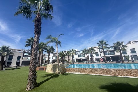 Bungalow w Guardamar del Segura, Alicante, Hiszpania 2 sypialnie, 150 mkw. nr 131498 – zdjęcie 14