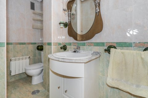 Продажа квартиры в Мадрид, Испания 4 спальни, 133.14м2 №122418 - фото 12