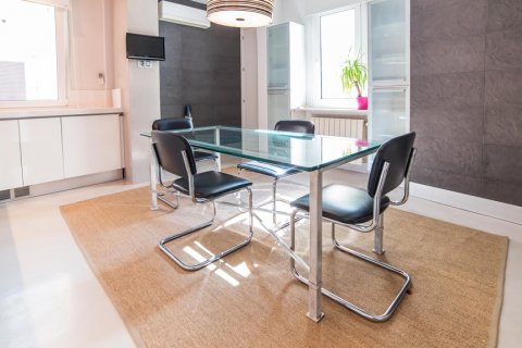 Apartment for rent Madrid, Spain 2 bedrooms, 120 sq.m. No. 122416 - photo 24
